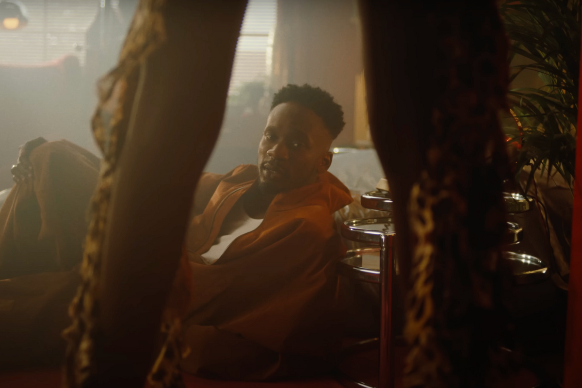 mr eazi panadol music video